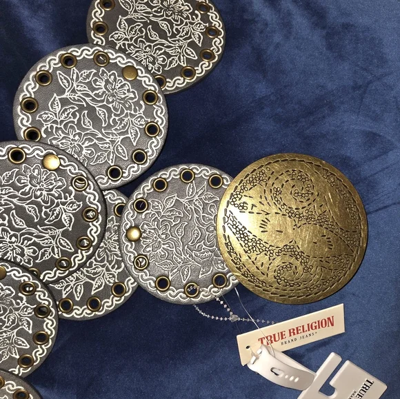 24HR SUPRISE $ True Religion Gold and Silver Belt w Intricate Metalwork M/L Size - Picture 4 of 5